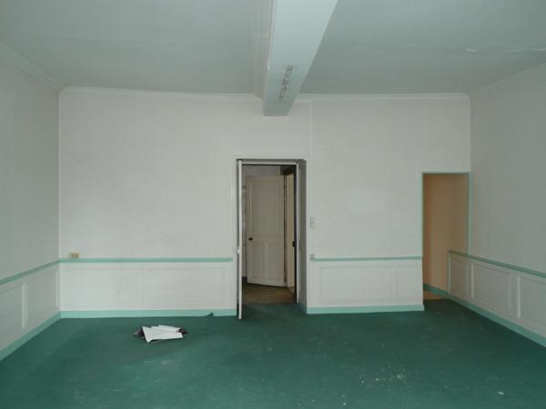 COGNAC Rue Piétonne A Vendre Local Commercial + Logement