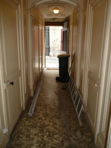COGNAC Rue Piétonne A Vendre Local Commercial + Logement