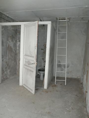 COGNAC Rue Piétonne A Vendre Local Commercial + Logement