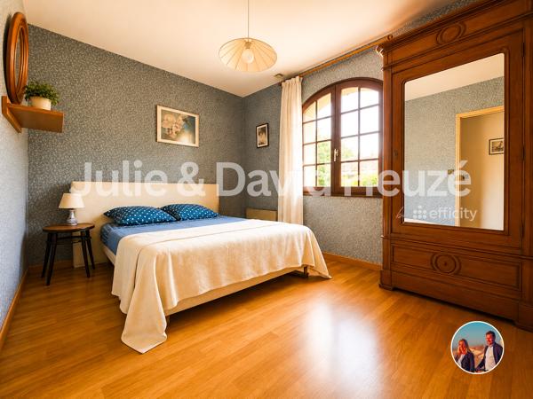 Maison
         5 pièces
        - 127 m² Exclusivité 460 000 € *