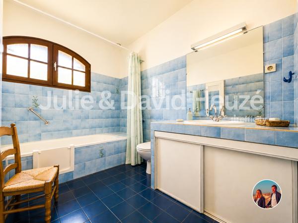 Maison
         5 pièces
        - 127 m² Exclusivité 460 000 € *