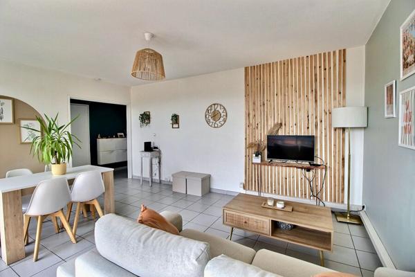 Appartement Marignane de type 4 pièces de 73m² avec terrasse et cave privative