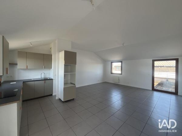Location appartement 4 pièces 92 m² Mérignac