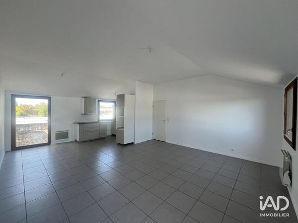 Location appartement 4 pièces 92 m² Mérignac