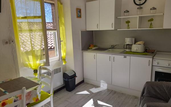 Immeuble à vendre    6 pièces • 65 m2 Gréoux-les-Bains