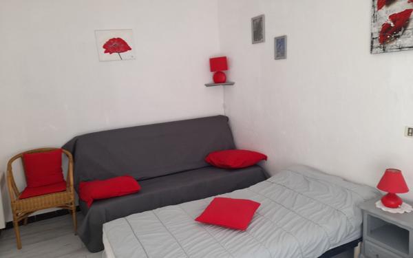 Immeuble à vendre    6 pièces • 65 m2 Gréoux-les-Bains