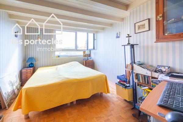 Dernier étage 5 pièces 92 m2 dans un Parc