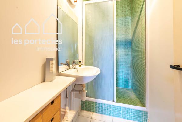 Dernier étage 5 pièces 92 m2 dans un Parc