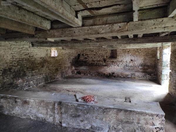 Maison à vendre à Ambrières-les-Vallées en Mayenne (53300), ref : 53075DLS24027