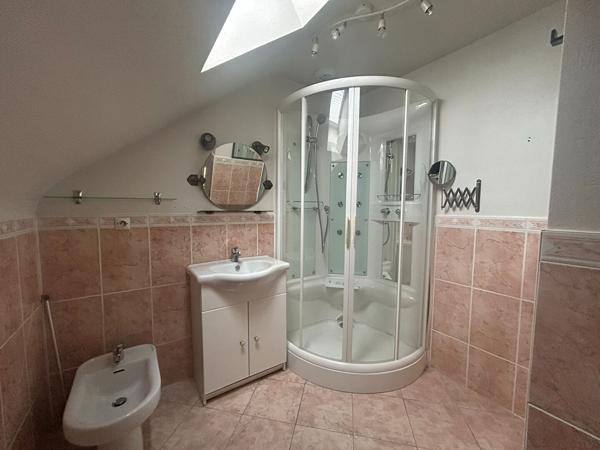 EXCLUSIVITE ! Maison 4 chambres dont suite parentale au RDC - BOURG SAINT-HERBLAIN