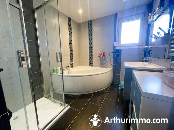 Vente                                                      Maison
                        
                     5 pièces                      86 m2                     à Dasle