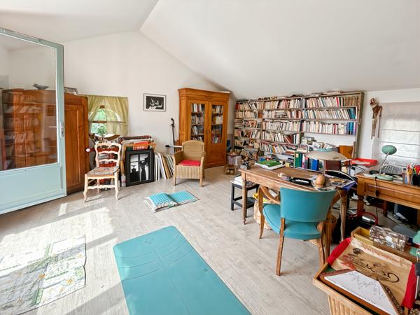 Velleron (84740) Isle sur la Sorgue en Colline superbe maison ancienne de 160 m2 habitables