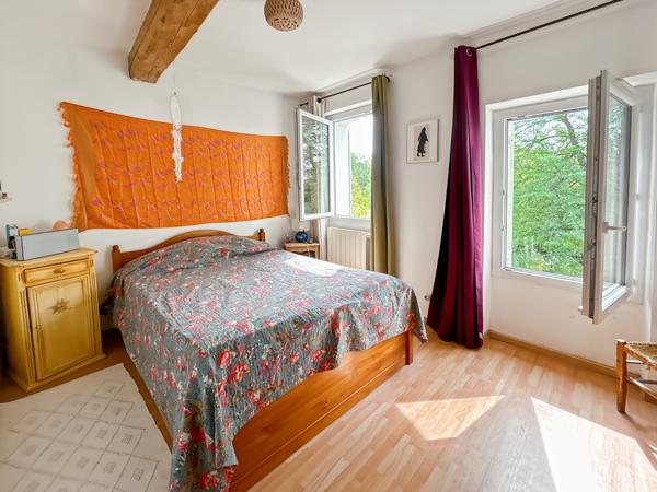 Velleron (84740) Isle sur la Sorgue en Colline superbe maison ancienne de 160 m2 habitables