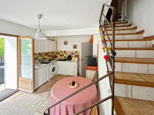 Velleron (84740) Isle sur la Sorgue en Colline superbe maison ancienne de 160 m2 habitables