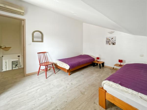 Velleron (84740) Isle sur la Sorgue en Colline superbe maison ancienne de 160 m2 habitables