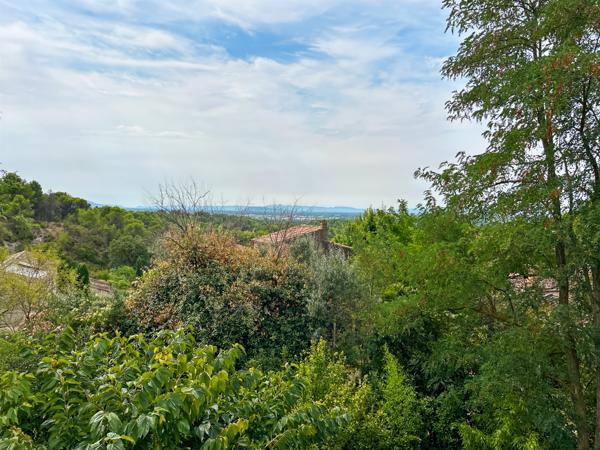 Velleron (84740) Isle sur la Sorgue en Colline superbe maison ancienne de 160 m2 habitables