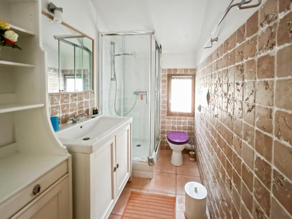 Velleron (84740) Isle sur la Sorgue en Colline superbe maison ancienne de 160 m2 habitables