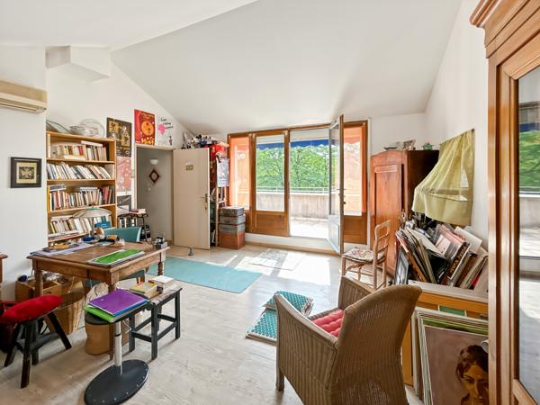 Velleron (84740) Isle sur la Sorgue en Colline superbe maison ancienne de 160 m2 habitables