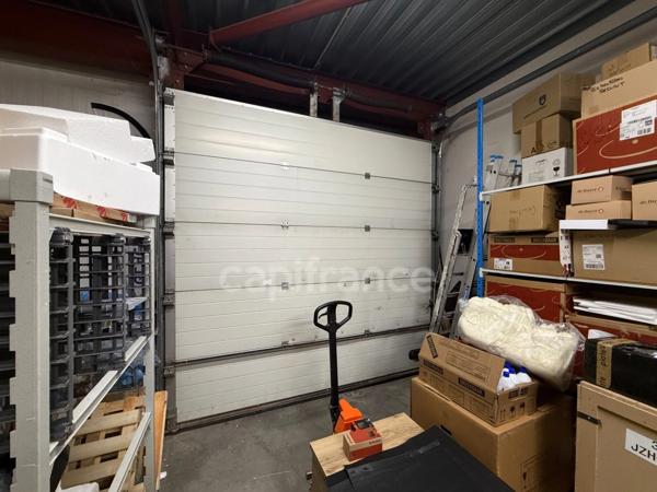 MONTÉLIMAR – LOCAL COMMERCIAL, ENTREPÔT ET BUREAUX DE 696 m² SUR 2 664 m² DE TERRAIN