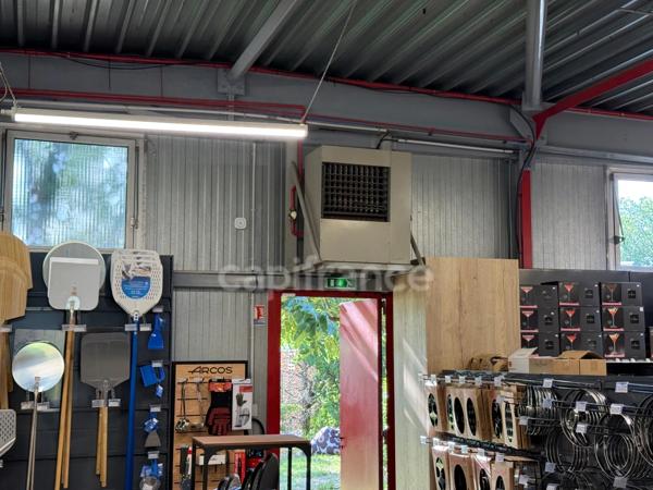MONTÉLIMAR – LOCAL COMMERCIAL, ENTREPÔT ET BUREAUX DE 696 m² SUR 2 664 m² DE TERRAIN