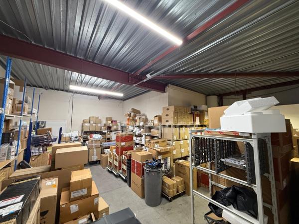 MONTÉLIMAR – LOCAL COMMERCIAL, ENTREPÔT ET BUREAUX DE 696 m² SUR 2 664 m² DE TERRAIN