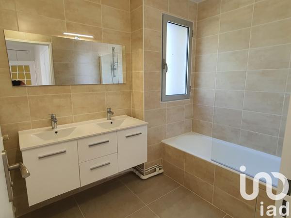 Appartement 4 pièces de 81 m² à Le Plessis-Robinson (92350)