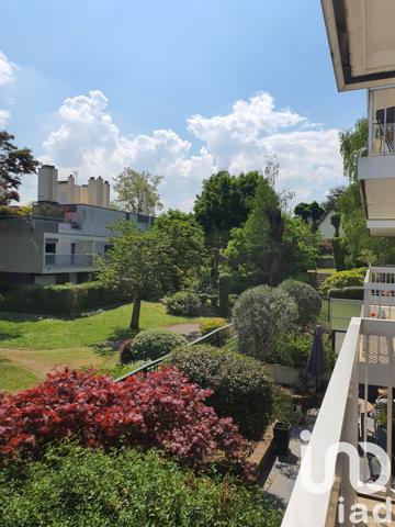 Appartement 4 pièces de 81 m² à Le Plessis-Robinson (92350)