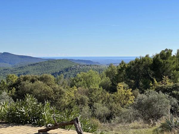 Vente Villa 6 pièces 221 m2 à Figanières