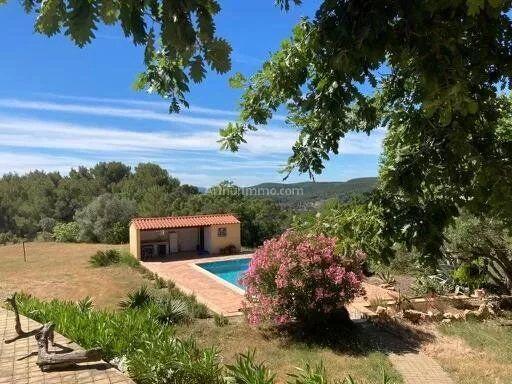 Vente Villa 6 pièces 221 m2 à Figanières