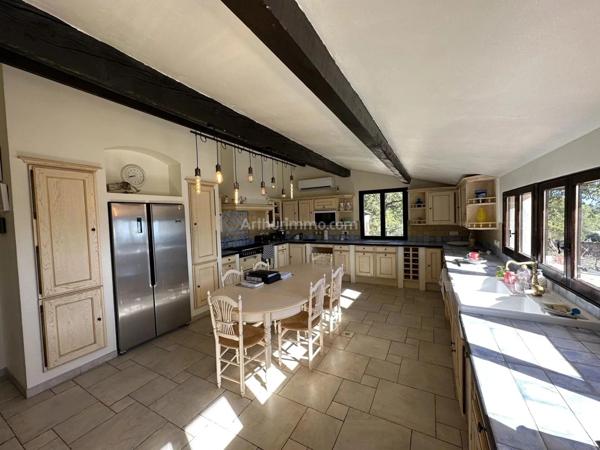 Vente Villa 6 pièces 221 m2 à Figanières