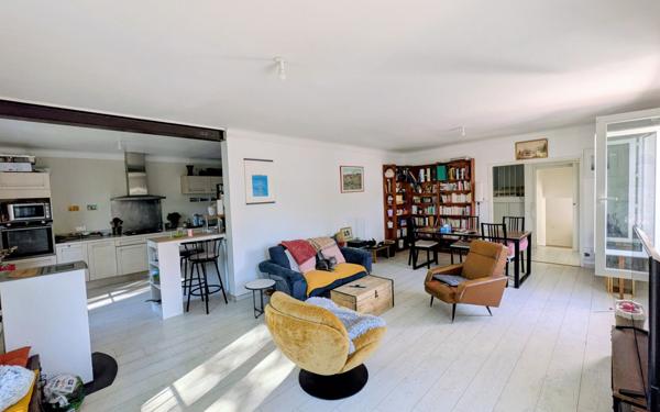 Maison à vendre    5 pièces •  L'Isle-sur-la-Sorgue