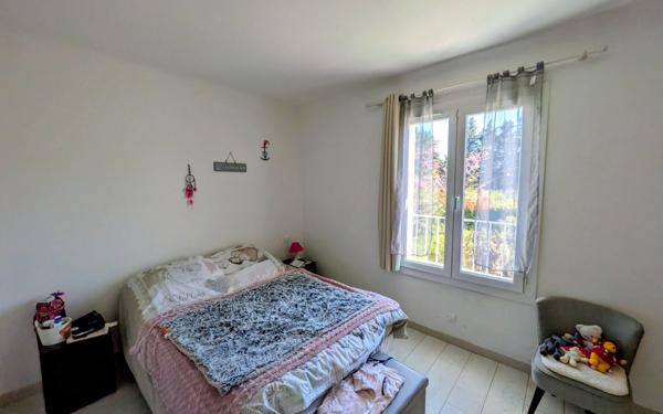 Maison à vendre    5 pièces •  L'Isle-sur-la-Sorgue