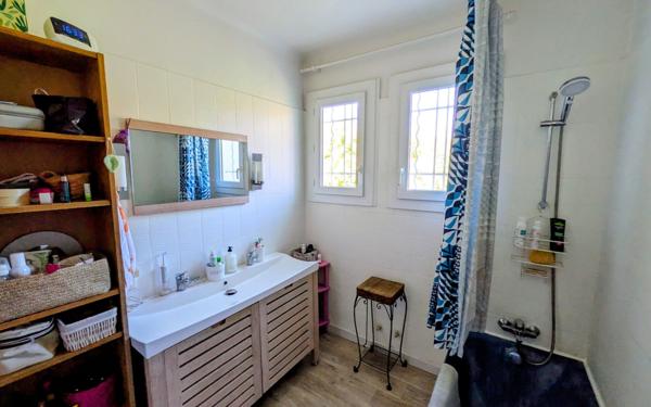 Maison à vendre    5 pièces •  L'Isle-sur-la-Sorgue