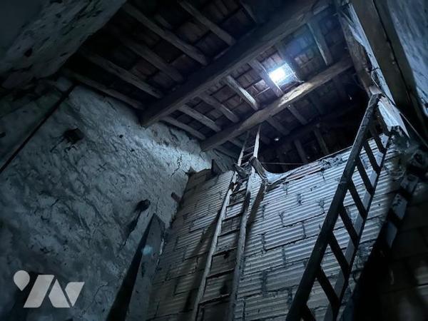 Maison ancienne à restaurer, de 5/6 pièces, édifiée sur un terrain de 497 m² (source du cadastre) 'D