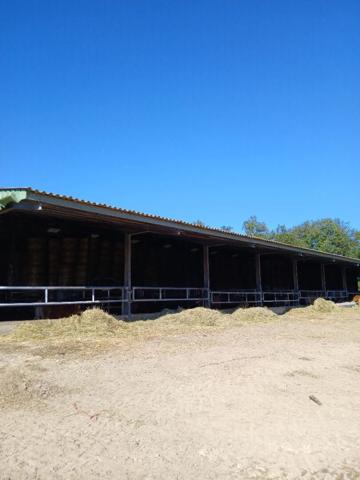 Batiment agricole et 43 hectares de terres agricoles