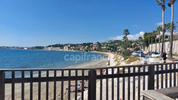 Var (83) - SANARY SUR MER, Beau T2 dans un cadre verdoyant