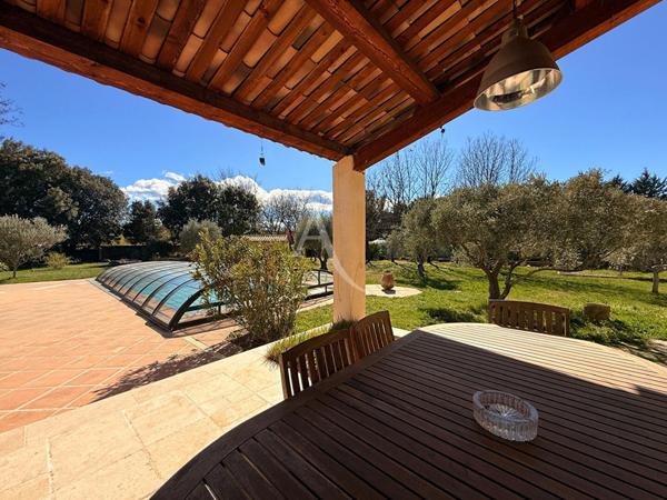 PROPRIETE DE 220M2 AVEC PISCINE SUR 3388M2 DE TERRAIN DEPENDANCE GARAGE ATELIER