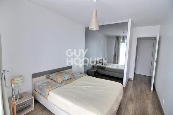 À vendre TOUR EVE : Appartement 2 pièces avec vue imprenable sur Puteaux ? vendu meublé