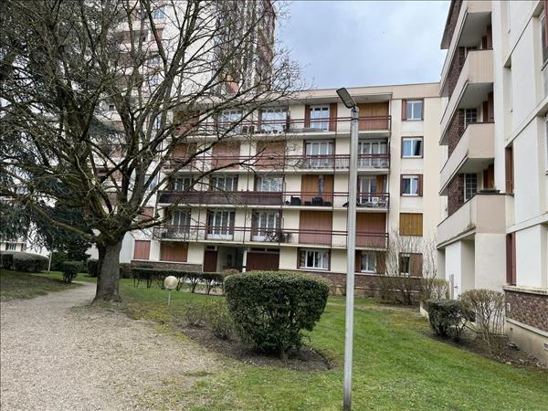 Appartement à vendre |  Saint-Ouen-l'Aumône |  5 pièces | 92 m²