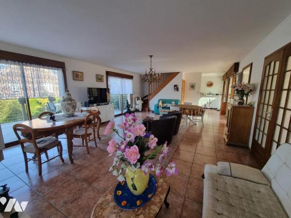 Maison individuelle avec sous-sol et deuxième habitation 