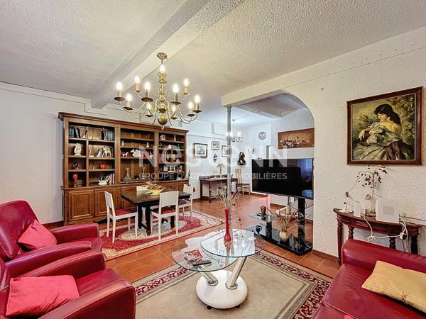 Torreilles - A VENDRE Maison centre village de 6 pièces avec cour ,terrasse arborée et garage