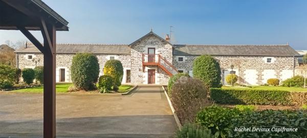 Maison en Pierre à vendre 8 pièces à JANZE