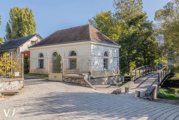 Maison à vendre 840 000 € Loches 15 p 900 m² DPE