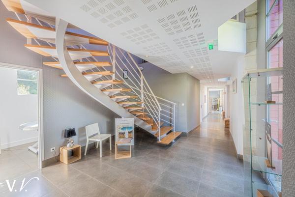 Maison à vendre 840 000 € Loches 15 p 900 m² DPE