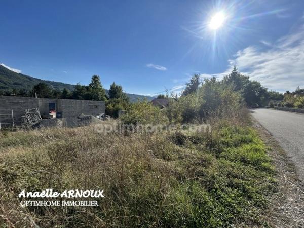 Terrain constructible avec permis purgé + projet de chalet