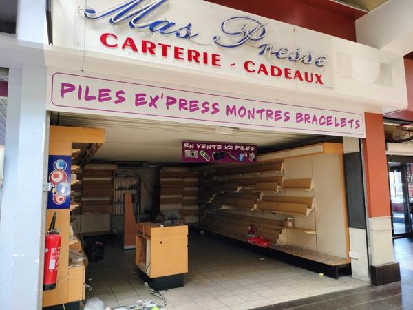 Location                                                      Local commercial
                        
                     1 pièces                      40 m2                     à Davézieux