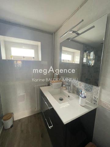 Maison à LA PUYE, 86260 - 6 pièces 93m²