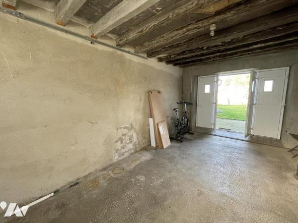 Maison de bourg de 60m² de plain pied rénovée avec garage et dépendances sur MARESCHE