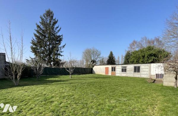Maison de bourg de 60m² de plain pied rénovée avec garage et dépendances sur MARESCHE