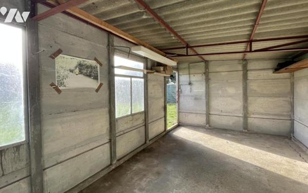 Maison de bourg de 60m² de plain pied rénovée avec garage et dépendances sur MARESCHE